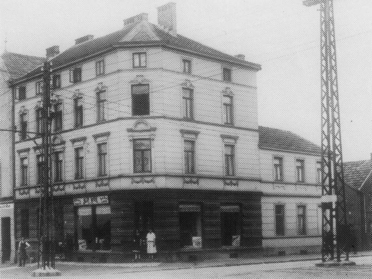 Historisches Haus von Bestattungen Birk um 1900